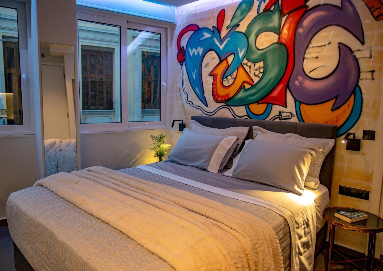 Triple A - Graffiti Homage In Psirri Square - Free Parking! Apartment Atena Exterior foto