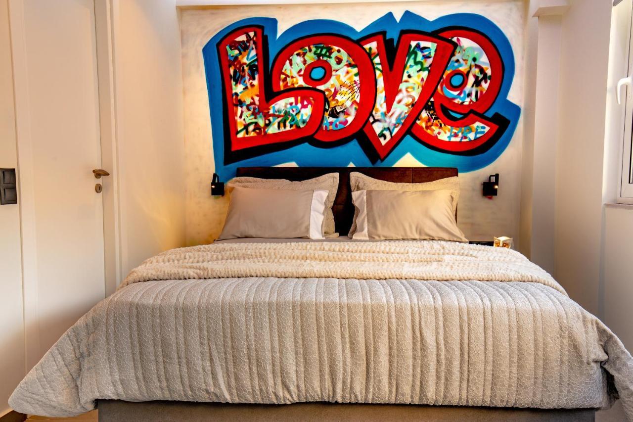 Triple A - Graffiti Homage In Psirri Square - Free Parking! Apartment Atena Exterior foto