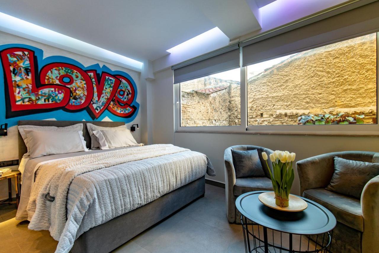 Triple A - Graffiti Homage In Psirri Square - Free Parking! Apartment Atena Exterior foto